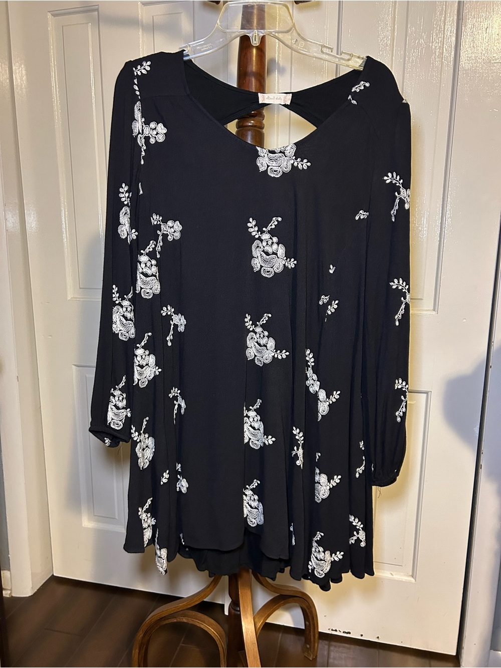 Altar'd State Black Embroidered Floral Long-Sleeve Swing Tunic